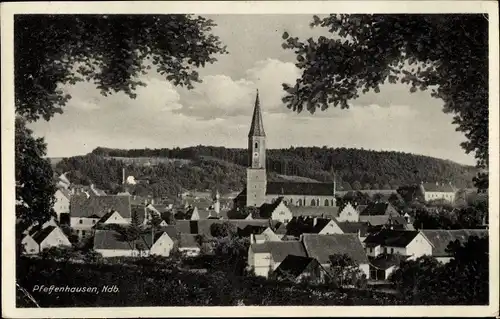 Ak Pfeffenhausen in Niederbayern, Gesamtansicht, Kirche