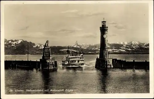 Ak Lindau am Bodensee Schwaben, Hafeneinfahrt, Motorschiff Allgäu, Leuchtturm