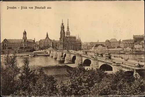Ak Dresden Altstadt, Blick von Neustadt aus, Brücke