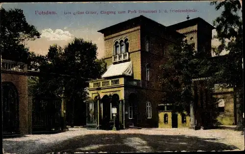 Ak Potsdam in Brandenburg, Das grüne Gitter, Eingang zum Park Sanssouci b. d. Friedenskirche