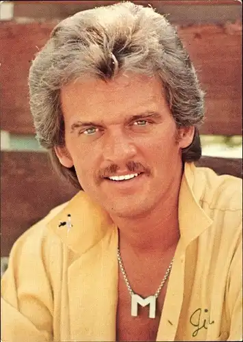 Ak Sänger Martin Mann, Halskette, Portrait