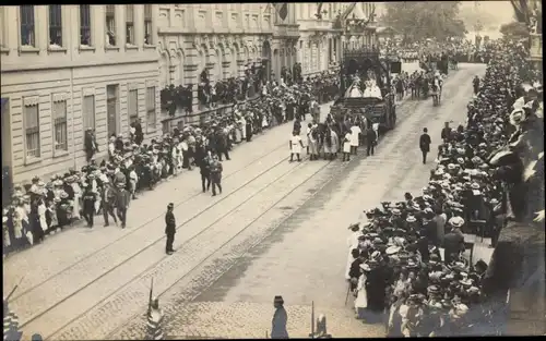 Foto Ak Bruxelles Brüssel, Festumzug in der Stadt, Cortege Historique de 1905