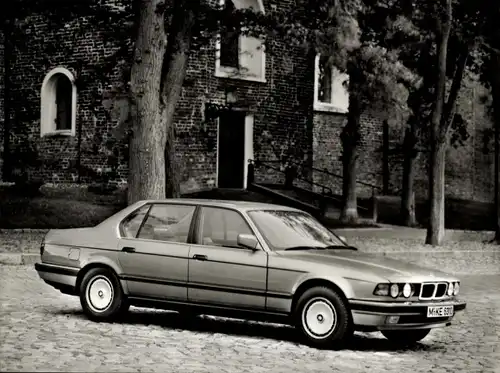 Foto Auto, BMW 750 iL V 12 Leichtmetallmotor