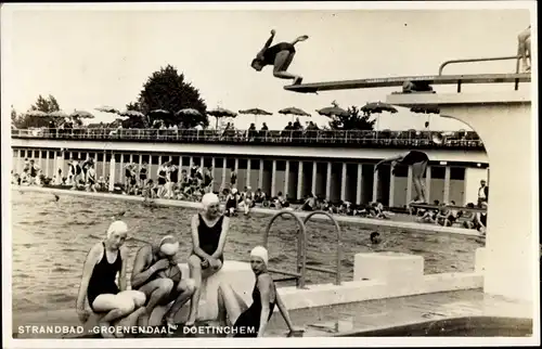 Ak Doetinchem Gelderland, Strandbad Groenendaal Doetinchem,  Schwimmbad, Frauen in Badeanzügen