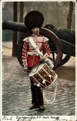 Ak Drummer Boy, 3rd Scots Guards, Schottisches Wachregiment, Trommler in Uniform, Kanone