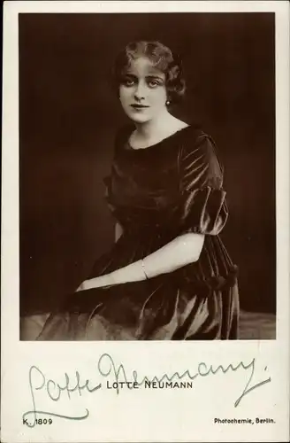 Ak Schauspielerin Lotte Neumann, Portrait, PH K 1809, Autogramm