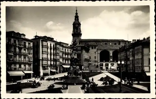 Ak Vitoria Gasteiz Baskenland, Plaza de la Virgen Blanca