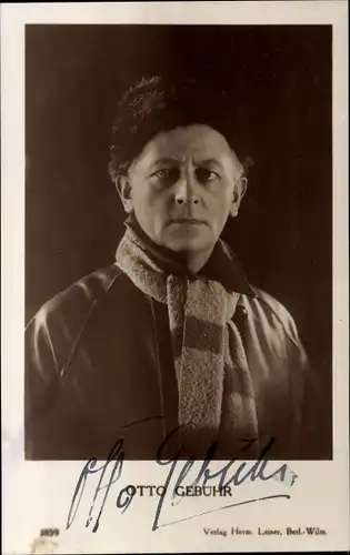 Ak Schauspieler Otto Gebühr, Portrait, Schal, Mütze, Autogramm