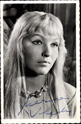 Foto Ak Schauspielerin Marina Vlady, Portrait, Autogramm