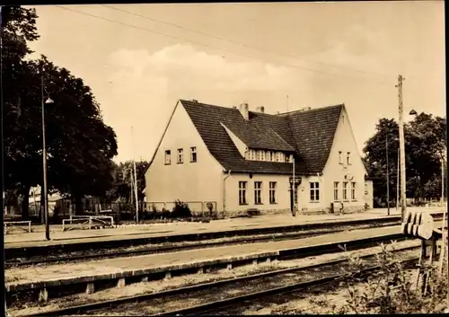 Ak Zempin auf Usedom, Bahnhof gleisseitig