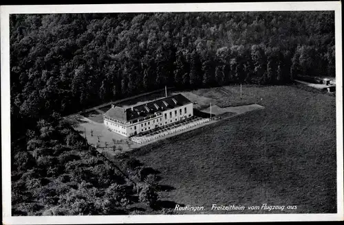 Ak Reutlingen in Württemberg, Freizeitheim, Fliegeraufnahme