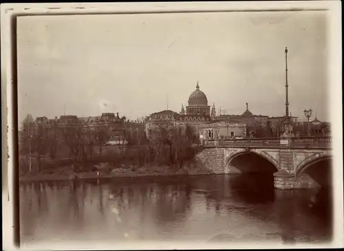 Foto Potsdam in Brandenburg, Blick über die Lange Brücke, Nicolaikirche, Schloss