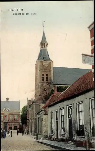 Ak Hattem Gelderland Niederlande, Straßenpartie, Kirche