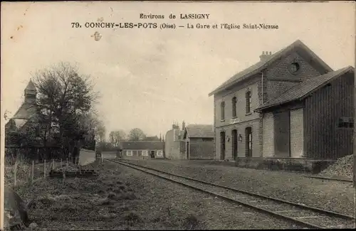 Ak Conchy les Pots Oise, Der Bahnhof und die Kirche