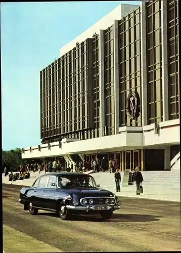 Ak Berlin, Palast der Republik, Auto