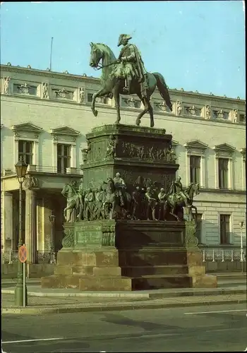 Ak Berlin Mitte, Unter den Linden, Reiterstandbild Friedrich II.