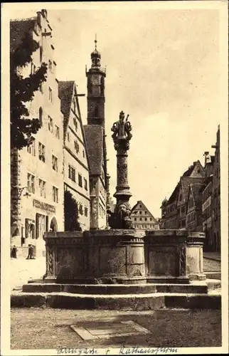 Ak Rothenburg ob der Tauber Mittelfranken, Herrengasse, Rathausturm, Brunnen