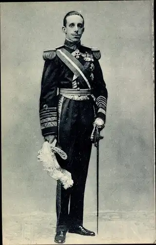 Ak König Alfons XIII. von Spanien, Portrait in Uniform