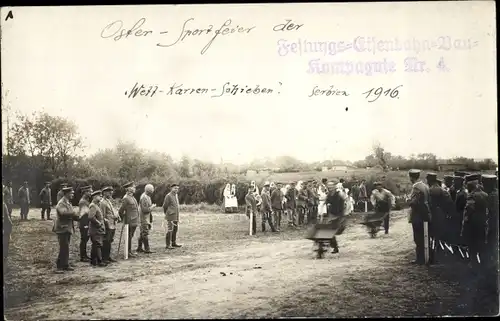 Foto Ak Serbien, Oster-Sportfeier Festungs-Eisenbahn-Bau-Komp. Nr. 4, Wett-Karren-Schieben, I WK