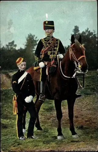 Ak Britische Soldaten in Uniformen, Pferd