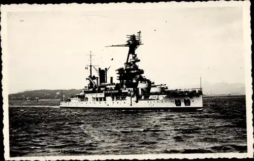 Foto Ak Französisches Kriegsschiff, Lorraine, Cuirassé
