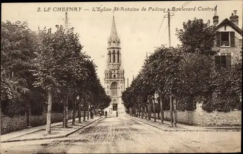 Ak Le Chesnay Yvelines, Kirche St-Antoine de Padoue, Boulevard Central
