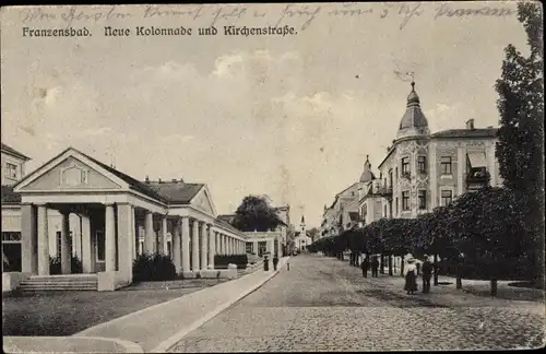 Ak Františkovy Lázně Franzensbad Region Karlsbad, Neue Kolonnade, Kirchenstraße