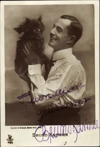 Ak Schauspieler Bruno Kastner, Portrait mit Hund, Autogramm