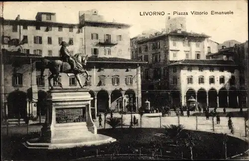 Ak Livorno Toscana, Piazza Vittorio Emanuele