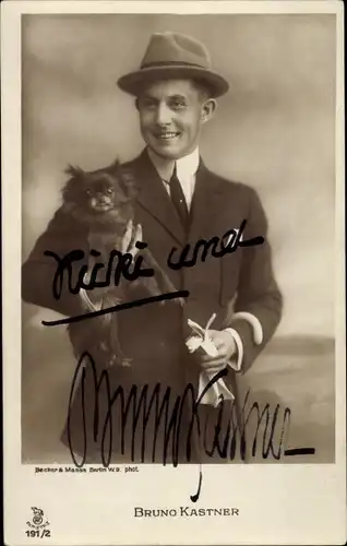 Ak Schauspieler Bruno Kastner, Portrait mit Hund, Autogramm