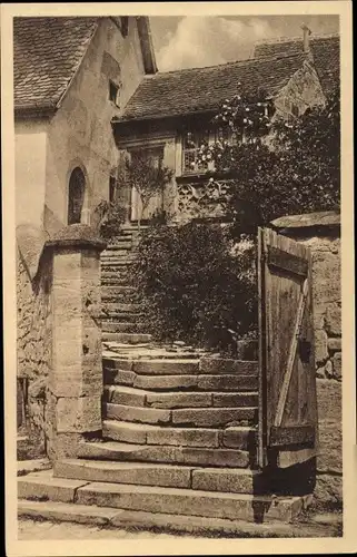 Ak Rothenburg ob der Tauber Mittelfranken, Aufgang zur Messnerwohnung, ehemalige Michaelskapelle