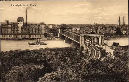 Ak Ludwigshafen am Rhein, Eisenbahnbrücke, Fabrik