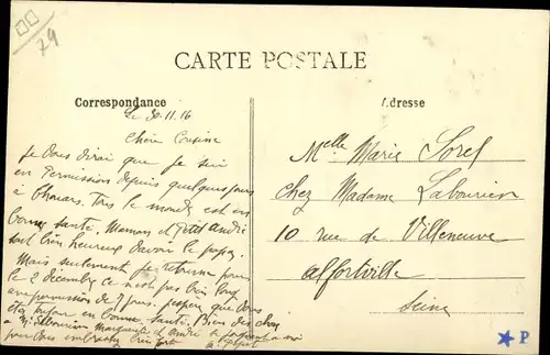 Ak Thouars Deux Sèvres, Place Saint Médard vue générale