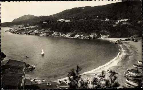 Ak Tamariu Katalonien, Costa Brava, Bucht, Segelboot