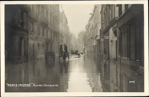 Ak Paris VII, Rue de l'Université, Paris überschwemmt, die große Seine-Flut im Januar 1910