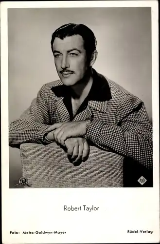 Ak Schauspieler Robert Taylor, Portrait, Ivanhoe, Der schwarze Ritter