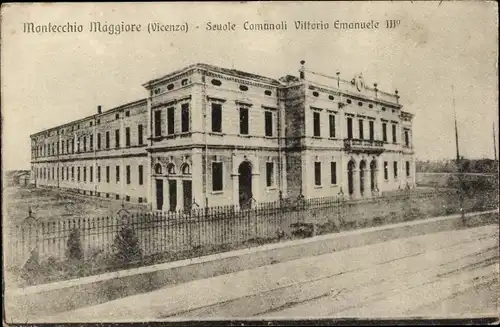 Ak Montecchio Maggiore Vicenza Veneto Venetien, Scuole Comunali Vittorio Emanuele III