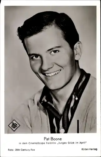 Foto Ak Schauspieler Pat Boone in Junges Glück im April, Portrait, Autogramm