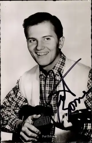 Foto Ak Schauspieler und Sänger Pat Boone, Portrait, Autogramm