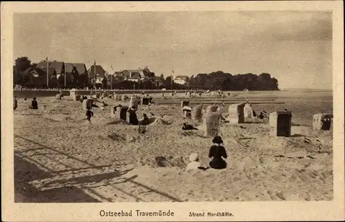 Ak Travemünde Lübeck, Nordhälfte vom Strand, Strandkörbe, Kurhaus, Hansahaus, Fürstenhof, Augusta