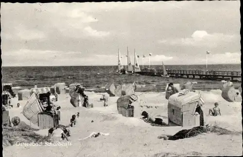 Ak Ostseebad Scharbeutz in Holstein, Strand, Steg, Segelboote, Strandkörbe, Badegäste