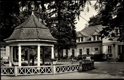 Ak Bad Berka in Thüringen, Goethebrunnen, Kurhaus