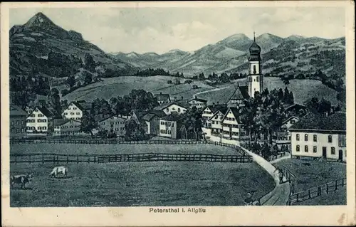 Ak Petersthal Oy Mittelberg Allgäu, Totalansicht, Kirche