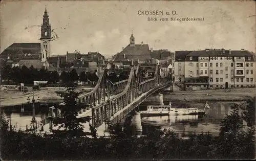 Ak Krosno Odrzańskie Crossen Oder Ostbrandenburg, Brücke und Stadt v. Kriegerdenkmal aus gesehen