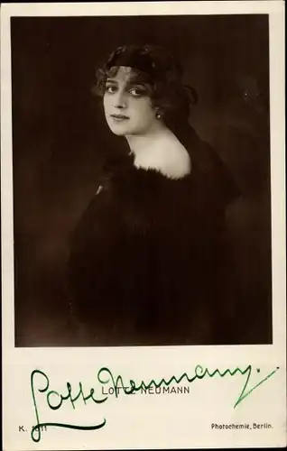 Ak Schauspielerin Lotte Neumann, PH Berlin K 1811, Portrait, Autogramm