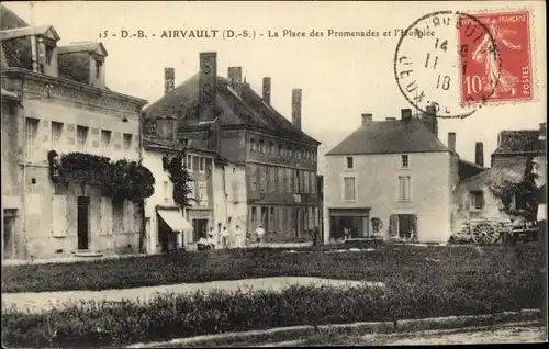 Ak Airvault Deux Sèvres, La Place des Promenades et l'Hospice