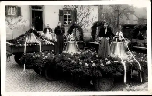 Foto Ak Ruchheim Ludwigshafen am Rhein, protestantische Kirche, Glockenweihe, Bronzeglocken 1953