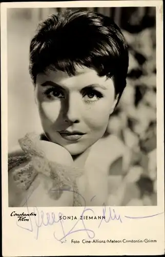 Ak Schauspielerin Sonja Ziemann, Portrait, Autogramm