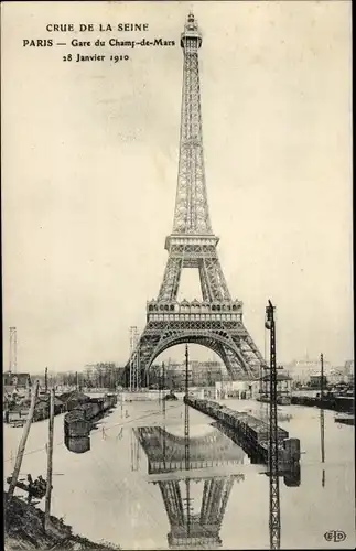 Ak Paris VII, Der Eiffelturm, Eiffelturm, Die große Seineflut Januar 1910