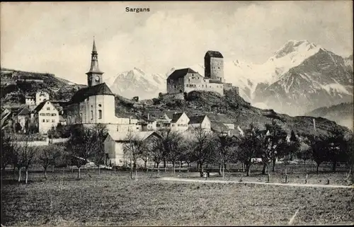 Ak Sargans Kanton St. Gallen, Blick auf den Ort, Kirche, Burg